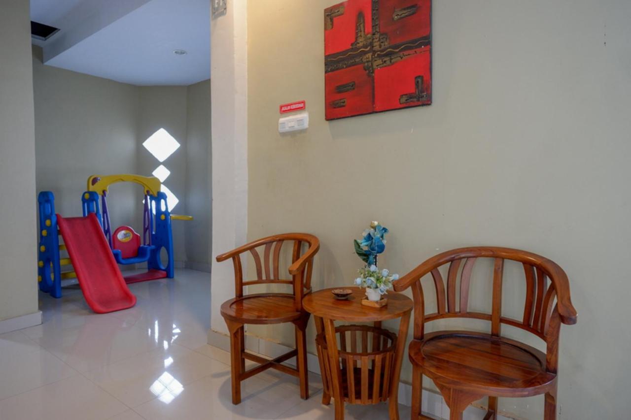 Reddoorz Syariah At Jalan Jenderal Sudirman Palopo Hotel Ngoại thất bức ảnh