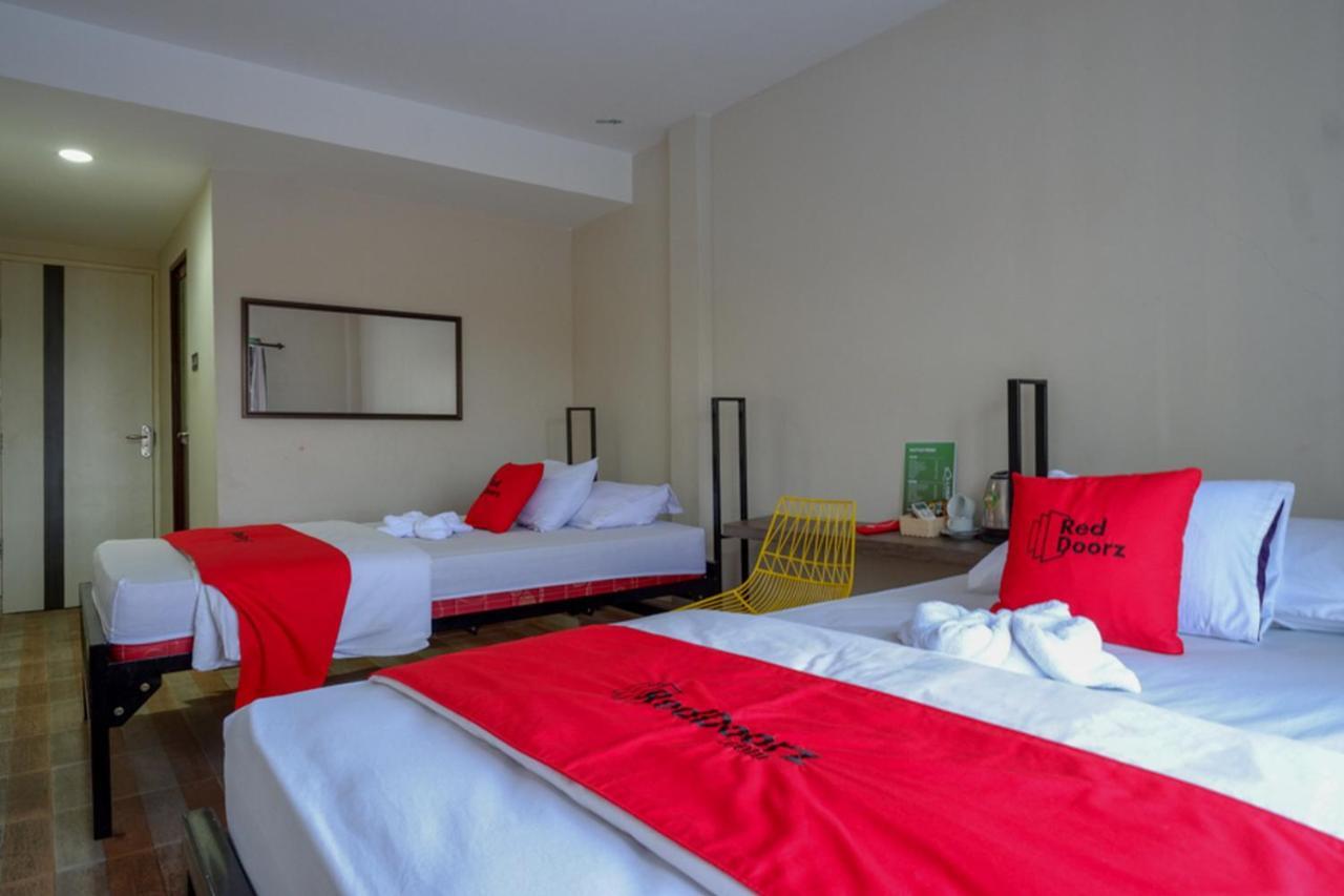 Reddoorz Syariah At Jalan Jenderal Sudirman Palopo Hotel Ngoại thất bức ảnh